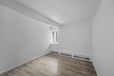 Larchmont Living at Your Fingertips! Step into this charming - photo 13