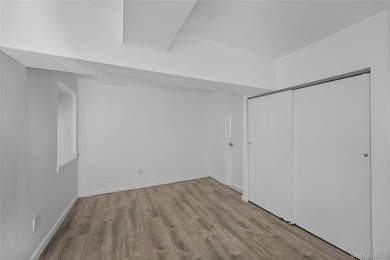 Larchmont Living at Your Fingertips! Step into this charming - photo 16
