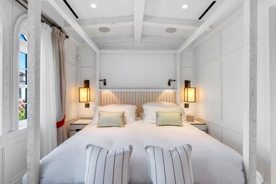 Tucked away in the heart of town, 238 Phipps Plaza offers the - photo 20