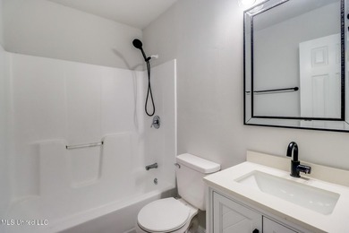 Welcome to your dream home! This beautiful smart home is - photo 22