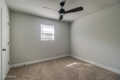 Welcome to your dream home! This beautiful smart home is - photo 23