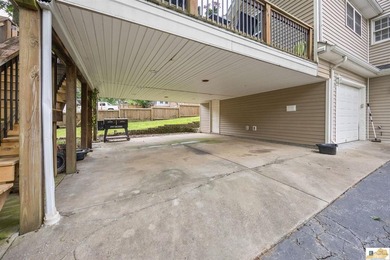 The square footage tells the story. With approximately 3,000 - photo 44