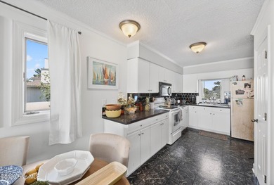 Riverfront Living! Welcome to your perfect retreat on the - photo 8