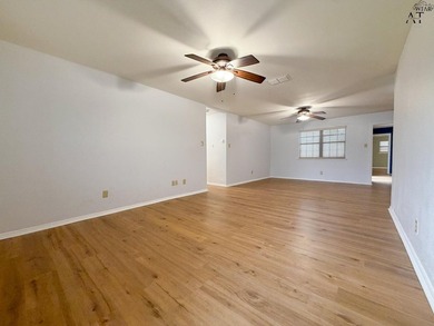 Welcome home to this move-in ready gem in a quiet neighborhood - photo 3