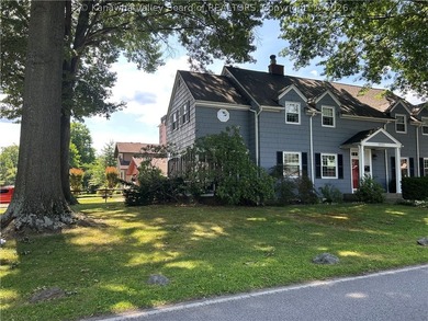Always a favorite of mine! This is a beautiful colonial home - photo 2