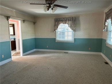 Always a favorite of mine! This is a beautiful colonial home - photo 4