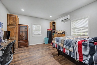 Beautifully renovated 1979 home on a versatile property - photo 30