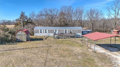 Beautifully renovated 1979 home on a versatile property - photo 33