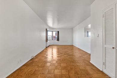 Welcome to 18K at Gerard Towers in the heart of Forest Hills - photo 4
