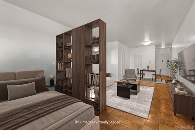 Welcome to 18K at Gerard Towers in the heart of Forest Hills - photo 6