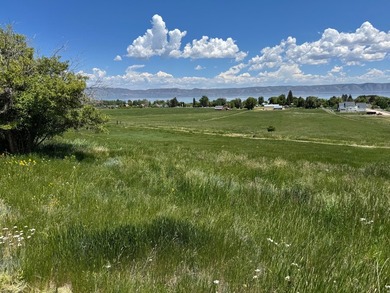 12.4 ACRES Bear LAKE & MOUNTAIN VIEWS. Remodeled Country Home - photo 11