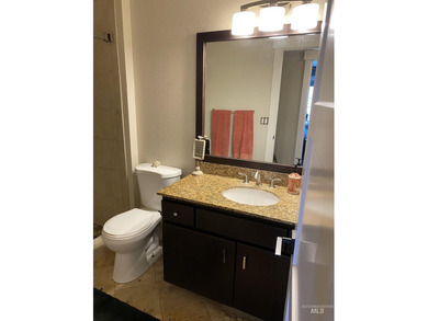 This home has it all! 5 Bedrooms, spacious master has a standing - photo 20