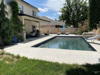 This home has it all! 5 Bedrooms, spacious master has a standing - photo 27