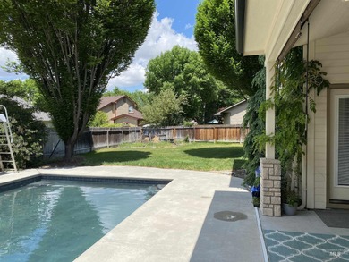 This home has it all! 5 Bedrooms, spacious master has a standing - photo 29