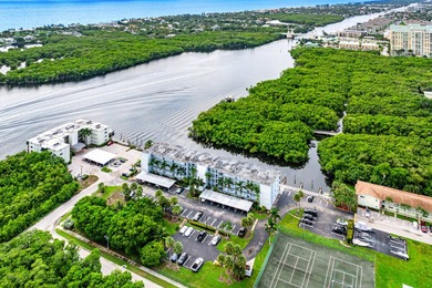 INTRACOASTAL VIEWS FULLY RENOVATED! Experience waterfront living - photo 38