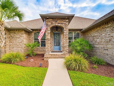 This stunning custom-built luxury home is perfectly positioned - photo 4