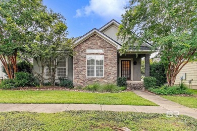 HISTORIC MALBIS CUSTOM COTTAGE: Discover timeless Southern charm - photo 1