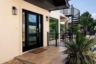 Welcome to 509 Hi Circle N, Unit B, where modern luxury meets - photo 11