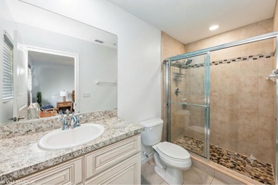 Stunning *2018* Newer Construction! 2 bed, 2.5 bath, fee simple - photo 11