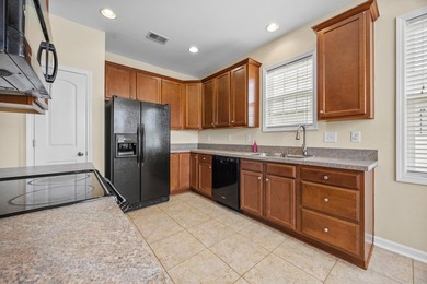 This lovely waterview 3BR / 2BA 2 car garage all Brick home in - photo 20