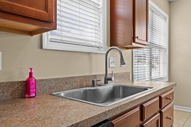 This lovely waterview 3BR / 2BA 2 car garage all Brick home in - photo 21