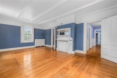 The George M. Hazard House is a substantial three-story - photo 23