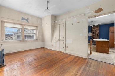 The George M. Hazard House is a substantial three-story - photo 32