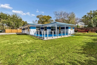 Welcome to this fully renovated 4-bedroom, 3-bathroom home - photo 3