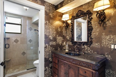Renovated 2/2 plus den end unit condo in the highly desirable - photo 11