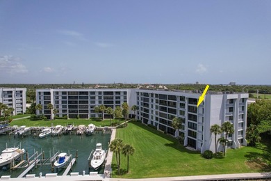 Renovated 2/2 plus den end unit condo in the highly desirable - photo 16