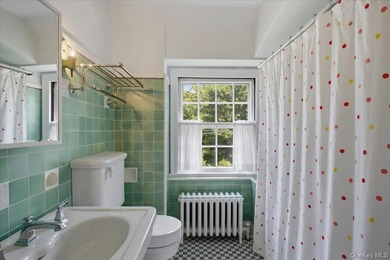 Discover the perfect blend of classic elegance, timeless charm - photo 20