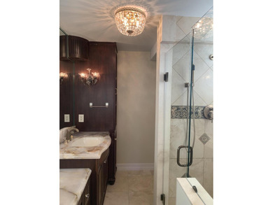 Renovated 2/2 plus den end unit condo in the highly desirable - photo 32