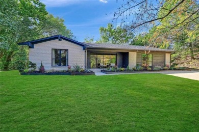 Lake Home For Sale in Pottsboro, Texas
