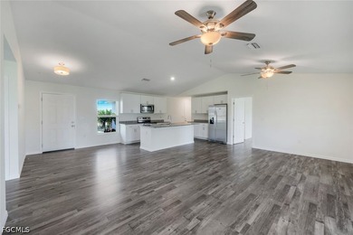 This beautifully built 2024 home offers 3 bedrooms, 2 bathrooms - photo 11