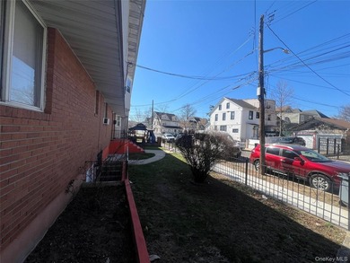 Legal 2 family house in excellent condition - built in 1985. It - photo 5