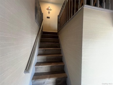 Legal 2 family house in excellent condition - built in 1985. It - photo 7