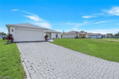 This beautifully built 2024 home offers 3 bedrooms, 2 bathrooms - photo 30
