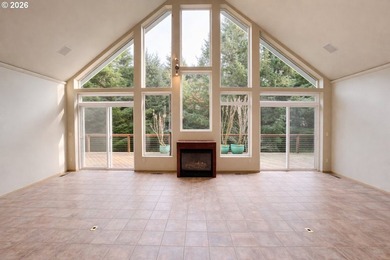Spacious Pacific NW contemporary home with a Southern living - photo 9