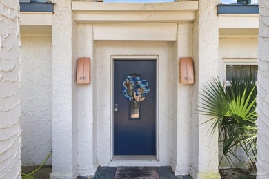 Located in the highly sought-after Villa Sabine neighborhood - photo 4