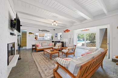 Located in the highly sought-after Villa Sabine neighborhood - photo 7