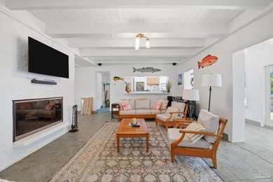 Located in the highly sought-after Villa Sabine neighborhood - photo 8