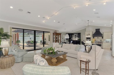 RARE VENICE ISLAND COURTYARD ESTATE WITH PRIVATE CASITA & - photo 21