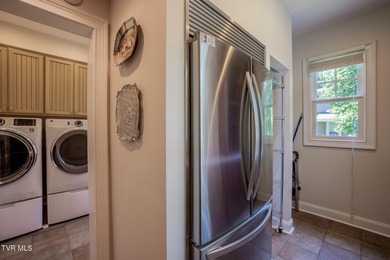 Gorgeous home situated on a quiet street within The Virginian - photo 33