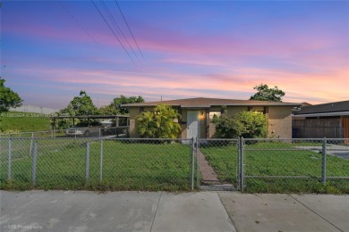 (private lake, pond, creek) Townhome/Townhouse For Sale in Sweetwater Florida