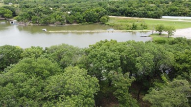 Moss Lake Lot Sale Pending in Gainesville Texas