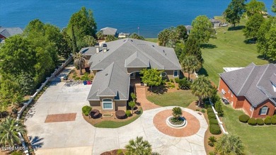Custom-Built, one owner home with breath taking views on Lake - photo 3