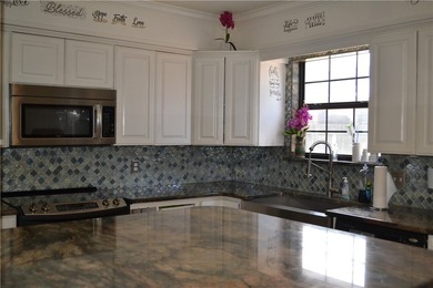 Potential Multi-Generational Living Opportunity in the Heart of - photo 12