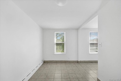 Well-maintained two-family home in the desirable Throggs Neck - photo 22