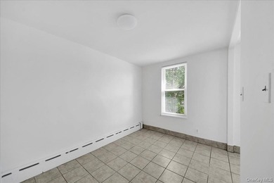 Well-maintained two-family home in the desirable Throggs Neck - photo 23