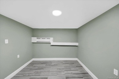 Well-maintained two-family home in the desirable Throggs Neck - photo 26